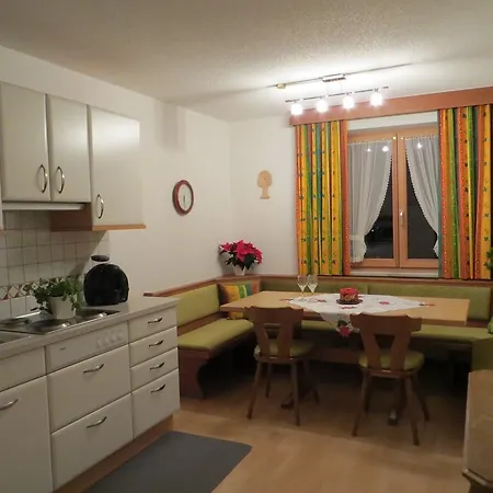 Roggal Apartment *